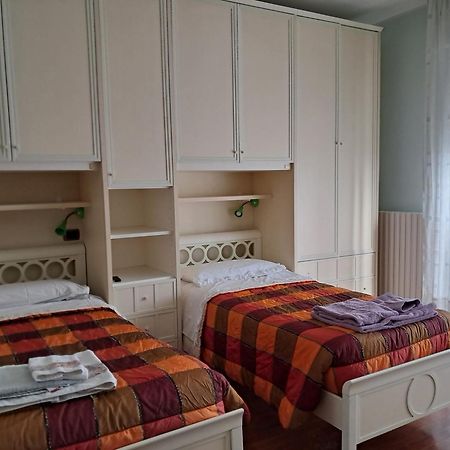 Roses House Apartment Porto San Giorgio Bagian luar foto