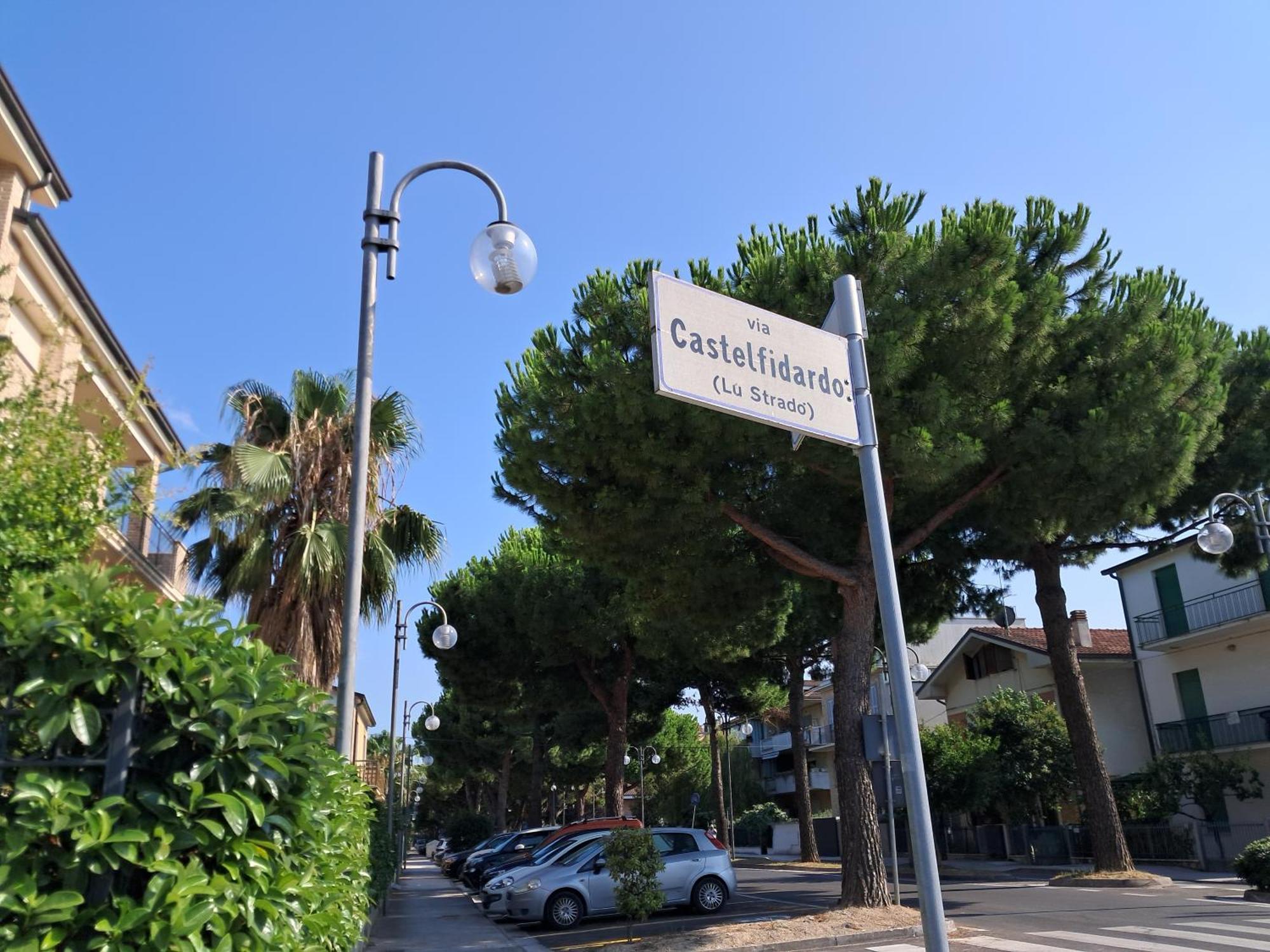 Roses House Apartment Porto San Giorgio Bagian luar foto